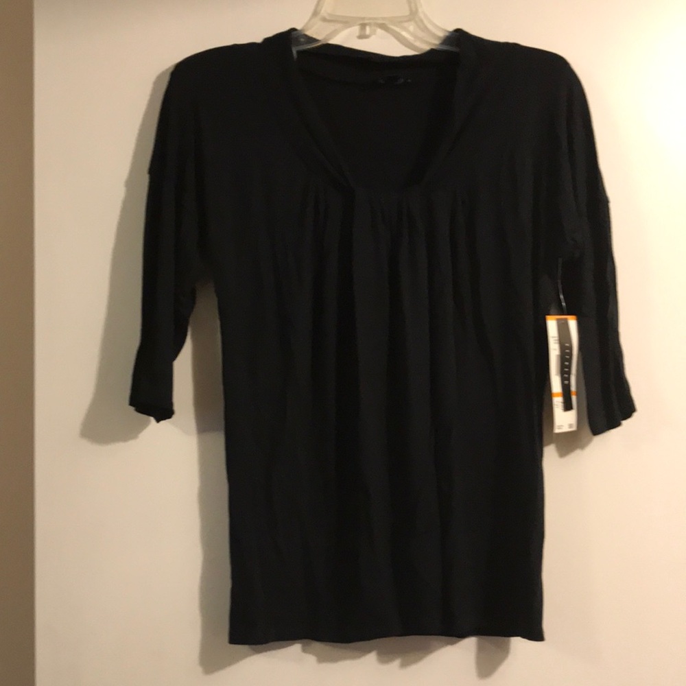 Black 3/4 sleeved top